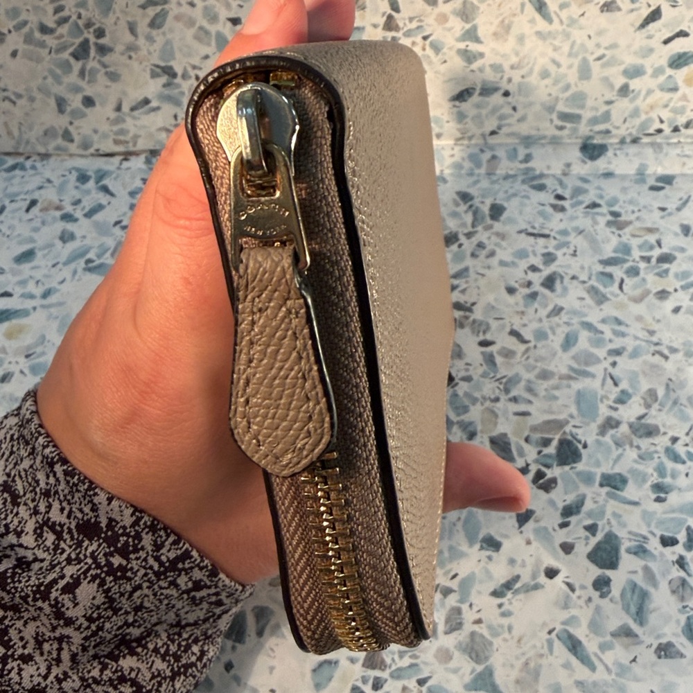 Coach Zip Around Accordion Wallet Taupe Saffiano Leather Gold Hardware - Picture 6 of 6